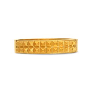 Bague large de luxe dorée avec motif géométrique pyramidal texturé, finition élégante taillée diamant, bijoux de mode en gros - Product Image 3