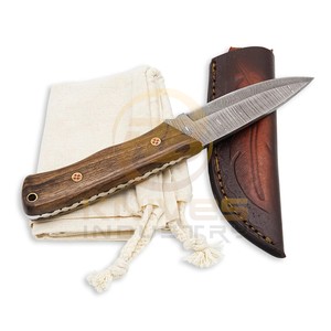 Couteau de chasse artisanal OEM personnalisé en acier Damas, manche en bois, lame fixe, pour le dépecage, le camping, la survie en extérieur, avec étui en cuir - Product Image 5
