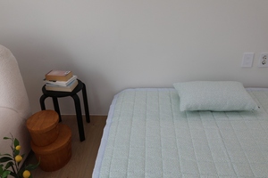 Surmatelas Rafraîchissant Coréen en Modal pour l'Été, Doux et Respirant, avec Tissu Rafraîchissant au Contact, Housse de Matelas Pastel 120x205cm - Product Image 3