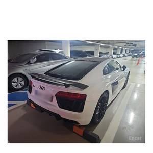 Audi R8 5.2 V10 Plus Coupé, Modelo Noviembre 2017, 69,775 km, con Volante a la Izquierda - Product Image 6