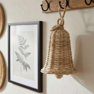 Cloche de Noël artisanale en rotin - Product Image 3