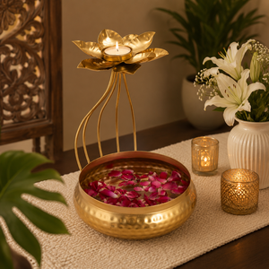 Cuenco Urli de Loto Dorado Hecho a Mano con Portavelas, Cuenco Decorativo de Metal con Flores Flotantes, Decoración Festiva para el Hogar para Diwali - Product Image 3