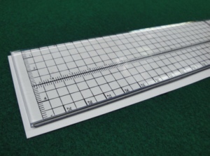 Regla Recta de Plástico TM0199 con Borde Metálico de 20-40 cm, Precio Competitivo, Herramienta de Corte Segura para un Corte Suave - Product Image 3