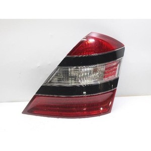 ไฟท้ายขวามือสองสำหรับรถ S-class รุ่น A2218200464 - Product Image 1
