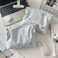 Pochette cosmétique bleue à carreaux avec broderie florale, organiseur de rouge à lèvres pour femme, pochette compacte pour retouches, pochette de rangement