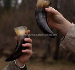 Cuerno Vikingo para Beber, Hecho a Mano con Cuerno de Buey, Vaca o Búfalo, Material de Calidad, Artículo Decorativo de Colección para Exhibición - Product Image 1