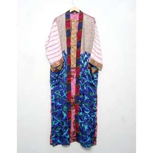 Robe Kimono en Soie Multicolore, Tissu Sari Cousu Main, Vêtement de Festival Indien, Tenue de Détente, Robe Kimono Magnifique en Sari Indien Recyclé - Product Image 2