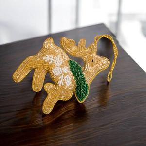 Adorno Colgante de Ciervo Hecho a Mano con Zari |   Adorno Colgante Decorativo de Reno con Cuentas Doradas e Hilo Metálico Zari - Product Image 2