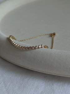 Pulsera de cadena minimalista de oro macizo de 14K con diamantes cultivados en laboratorio engastados en bisel, pulsera de tenis con diamantes redondos para mujer - Product Image 1