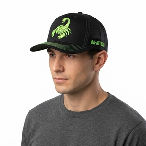 Gorra Trucker Negra con Bordado de Escorpión Verde Neón, Malla Trasera, Cierre a Presión, Gorra de Béisbol con Logotipo Personalizado - Product Image 2