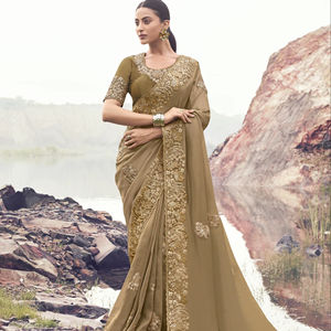 Las más hermosas colecciones de saris de seda de estilo étnico indio para fiestas y festivales, saris de bajo precio para bodas y eventos. - Product Image 1