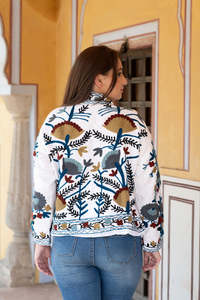 Chaqueta bordada con motivos florales Suzani para mujer, de manga larga, hecha a mano, estilo étnico bohemio, para uso casual y boutique. - Product Image 6