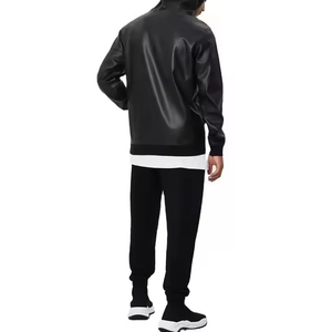 Chaqueta de Cuero con Capucha para Hombre, Servicio de Fabricación Personalizada OEM ODM para Marcas de Moda, Minoristas, Mayoristas y Distribuidores de Ropa - Product Image 4