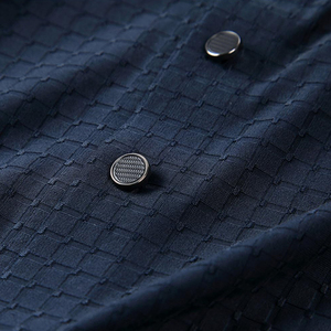 Polo à manches courtes noir pour homme avec motif à pois, en polyester tricoté, coupe décontractée, longueur normale, logo sur le devant - Product Image 5