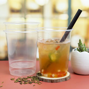 Gobelets en plastique PP classiques à prix d'usine, très demandés, avec couvercle, transparents, jetables, tailles personnalisées de 12 oz à 24 oz - Product Image 1