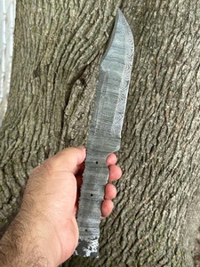 Cuchillo de caza largo de acero de Damasco hecho a mano con hoja en bruto y funda de cuero, punta caída de 8 pulgadas, venta al por mayor A&M ENTERPRISES - Product Image 3