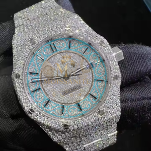 Reloj de Acero Inoxidable con Diamantes de Moissanita y Piedras Brillantes Estilo Hip Hop para Hombres, Artistas Musicales y Creadores de Tendencias - Product Image 1