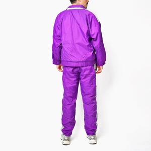 ชุดวอร์มผู้ชายสีม่วงแบบ Color Blocking พร้อมแจ็คเก็ตกันลมแบบซิปเต็มตัว มีกระเป๋าข้าง ดีไซน์สปอร์ตสไตล์สปริง - Product Image 2