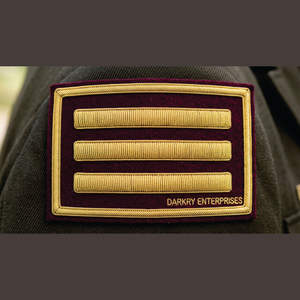 Insignia bordada a mano con hilo de oro, personalizada, con diseño de ancla, estrella y ovalado, parche premium para blazer, emblema de uniforme - Product Image 2