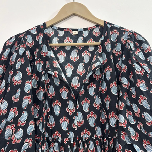 เดรสวินเทจผ้าฝ้ายพิมพ์ลายดอกไม้ด้วยมือ งานแฮนด์เมด เป็นมิตรกับสิ่งแวดล้อม คอวี แขนสามส่วน แต่งระบายลูกไม้ ซักได้ ใส่ได้ในโอกาสทางการ - Product Image 2