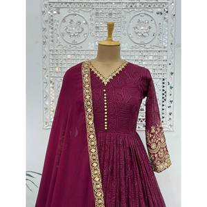 Vestido de fiesta de diseñador XL Anarkali con aspecto elegante de Pent y Dupatta - Product Image 5