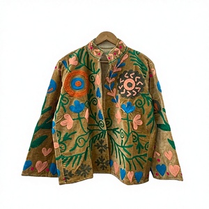 Chaqueta Suzani de Terciopelo Hecha a Mano, Abrigo Bordado Bohemio, Kimono Suzani Uzbeko, Chaqueta Festiva, Prenda Exterior Boho Chic - Product Image 4