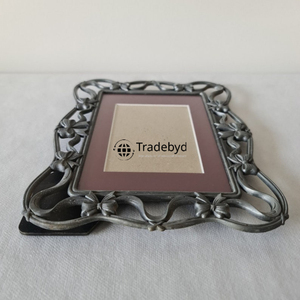 Cadre photo élégant en métal, décoration élégante pour la maison par Tradebyd - Product Image 4