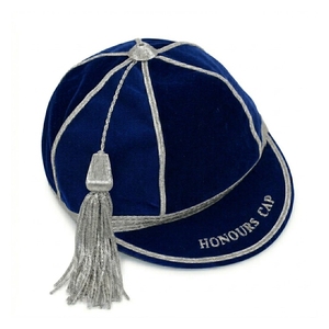 Fabricante de Primera Calidad de Gorras de Honor de Terciopelo Personalizadas para Rugby, Gorras Deportivas Unisex para Presentaciones y Honoríficas, Colores Personalizados - Product Image 6