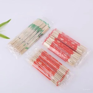 Palillos de bambú de diseño tradicional chino, desechables, de superficie lisa y forma redonda, para regalos. - Product Image 1