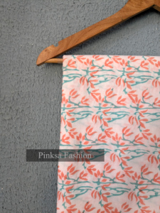 Tela de Algodón Puro Orgánica Transpirable Tejida a Mano con Estampado de Bloques de Jaipur - Estampado Floral de Enredaderas en Tono Azul Verdoso y Naranja, Venta al por Mayor por Metros - Product Image 4