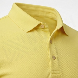 Vente en gros de polos pour hommes sur mesure avec logo imprimé, nouveau design, couleur unie, tissu tricoté, fabriqué au Pakistan - Product Image 4