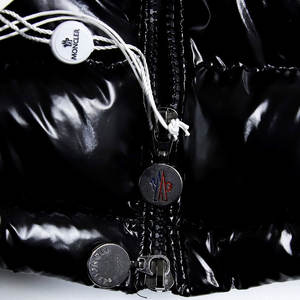 Chaqueta acolchada brillante de invierno Warn para hombre, chaqueta cortavientos acolchada gruesa negra con capucha, chaqueta acolchada con burbujas - Product Image 2