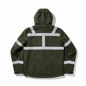 เสื้อแจ็คเก็ตซอฟต์เชลล์สำหรับล่าสัตว์ ดีไซน์แบบยุทธวิธี ลายพราง พร้อมฮู้ด กันลม ระบายอากาศได้ดี เหมาะสำหรับกิจกรรมกลางแจ้ง - Product Image 3