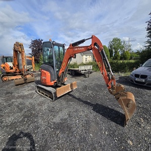 Mini-excavatrice Kubota professionnelle, équipement de construction robuste avec un excellent contrôle hydraulique et une puissance de fonctionnement exceptionnelle - Product Image 4