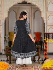 Venta al por Mayor de Kurtis Anarkali con Estampado Geométrico de Viscosa, Vestidos Étnicos Tradicionales Casuales de Verano, Ropa de Mujer Hecha con Materiales Reciclados - Product Image 2