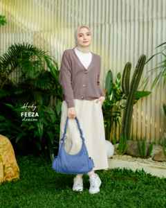 Sac à bandoulière moderne en tissu froissé de qualité supérieure avec fermeture éclair, sangle réglable et espace de rangement organisé - Product Image 4