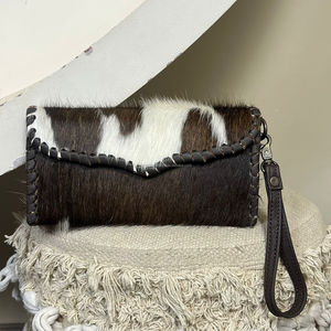 Cartera de mano de piel de vaca con pelo OEM para mujer, elegante, de cuero genuino, con correa de muñeca, cierre a presión, tarjetero para pasaporte, billetera larga RFID - Product Image 4