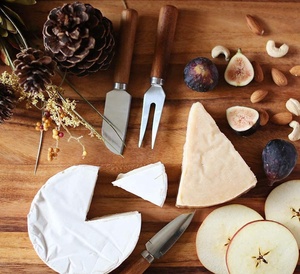 Planche à fromage et ensemble de couteaux en bois d'acacia avec planche à découper rectangulaire, compatible lave-vaisselle, écologique - Product Image 2