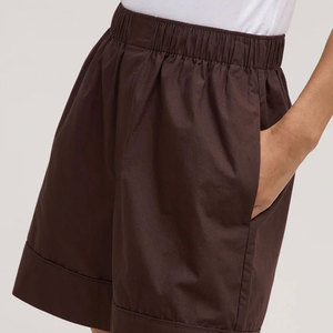 Shorts Cleo de Corte Relajado y Lujoso con Textura Transpirable, Perfectos para Días Cálidos, Shorts Cleo para Mujer - Product Image 6