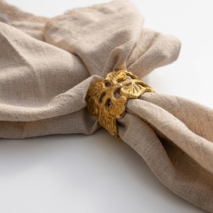 Lot de 6 anneaux de serviette artisanaux élégants en métal doré pour mariages, banquets et hôtels de luxe – Meilleur prix - Product Image 3