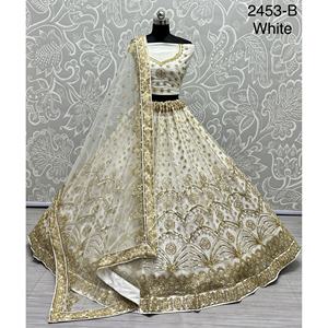 Collections de robes de mariée indiennes Fabzone FZBELLA en velours avec broderie Zarkhan pour les mariées - Product Image 4