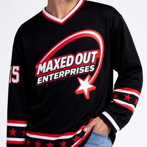 เสื้อฟุตบอลอเมริกันแขนยาวแฟชั่นขายส่ง โพลีเอสเตอร์ 100% รับออกแบบลายพิมพ์ DTF ตามสั่ง ผู้ผลิตชุดกีฬาแบบซับลิเมชั่น - Product Image 4