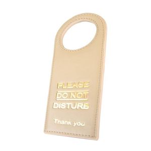 Fabricant de porte-clés en cuir personnalisés pour hôtels, logo personnalisé, étiquette de chambre d'hôtesse avec message « Ne pas déranger », vente en gros - Product Image 2