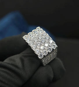 Anillo de compromiso y boda para hombre de moissanita helada, de cuatro filas, ancho, con engaste de garra tipo eternidad, estilo Hip Hop, chapado en rodio, Plata de ley 925 - Product Image 1