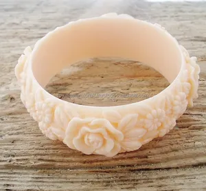 La résine époxyde de finition brillante et mate pigmente la surface douce pour le bracelet à la mode - Product Image 1