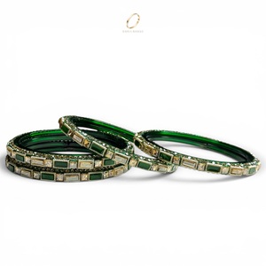 Nouveaux bracelets en verre kashmiri de style tendance avec pierres vertes pour femmes, à porter pour les mariages et les festivals, au prix de gros - Product Image 1