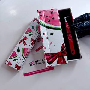 Pince à épiler pour cils 90 Boot Red Powder Coating Watermelon Design en acier inoxydable à pointe lisse, outil de précision, avec boîte d'emballage - Product Image 4