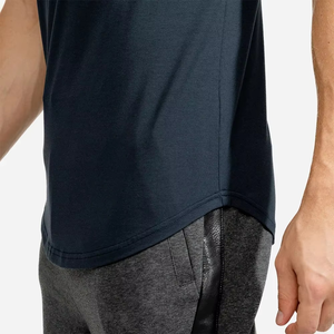 เสื้อยืดออกกำลังกายผู้ชาย ระบายอากาศได้ดี ยืดหยุ่น เหมาะสำหรับการฝึกฟิตเนส ออกกำลังกาย เล่นกีฬา รับผลิตแบบ OEM ODM ขายส่ง - Product Image 2