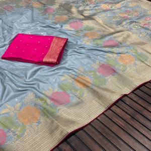 VASTRA COTTAGE Sari de Seda Dola con Pallu de Tejido Meenakari Zari de Lujo, Borde Tejido con Borlas y Blusa en Contraste, para Uso Festivo - Product Image 2