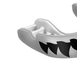 Protège-dents en silicone avec design de dents noires, équipement de sport protecteur pour l'entraînement de boxe, unisexe, ajustement moulable - Product Image 4